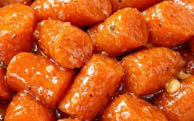 Mia suocera prepara questo dolce ogni primavera e la pentola è sempre vuota. Per prepararlo bastano solo 3 ingredienti.