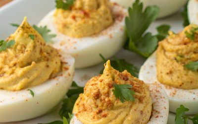 Gefüllte Eier con una mousse al curry più delicata