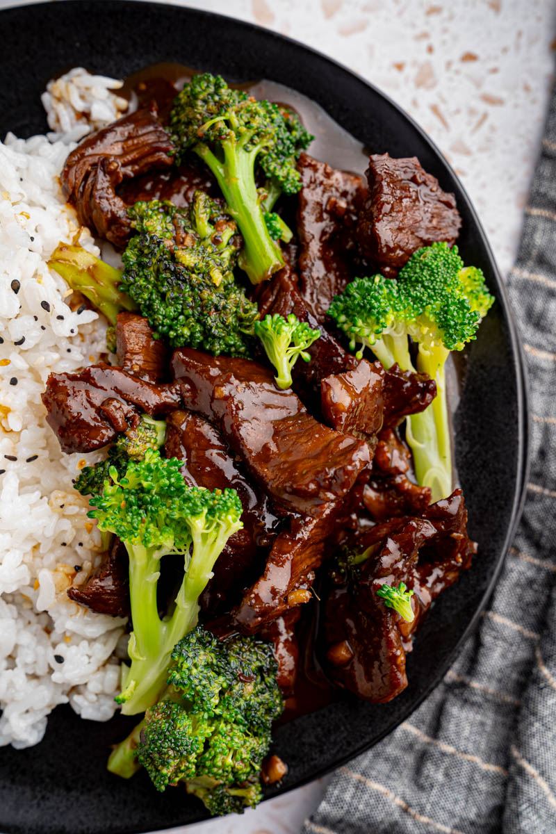 Saltato in padella con manzo e broccoli