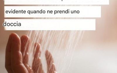 Un primo segnale del morbo di Alzheimer può essere notato durante la doccia: a cosa prestare attenzione?