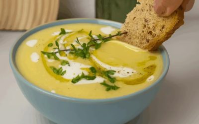 Vellutata che depura e sazia con finocchi, ceci e limone: antinfiammatoria, proteica e perfetta per il metabolismo (e pronta in 30 minuti)