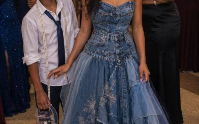 La mia madrastra mi ha dato soldi per un vestito di laurea; il mio fratello ne ha fatto uno con la collezione di jeans di nostra diffusa madre, e