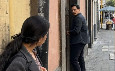 MIO MARITO È MORTO CINQUE MESI FA… QUESTA MATTINA HO VISTO UN UOMO IDENTICO A LUI — E HO DECISO DI SEGUIRLO DI NASCOSTO…