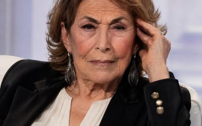 La riconoscete? Si mostra così e il pubblico rimane sconvolto