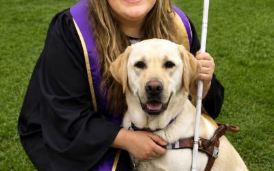 Alla cerimonia di laurea di mia figlia, il suo cane da assistenza ha aggredito uno sconosciuto… e ha svelato un segreto sul mio defunto marito.